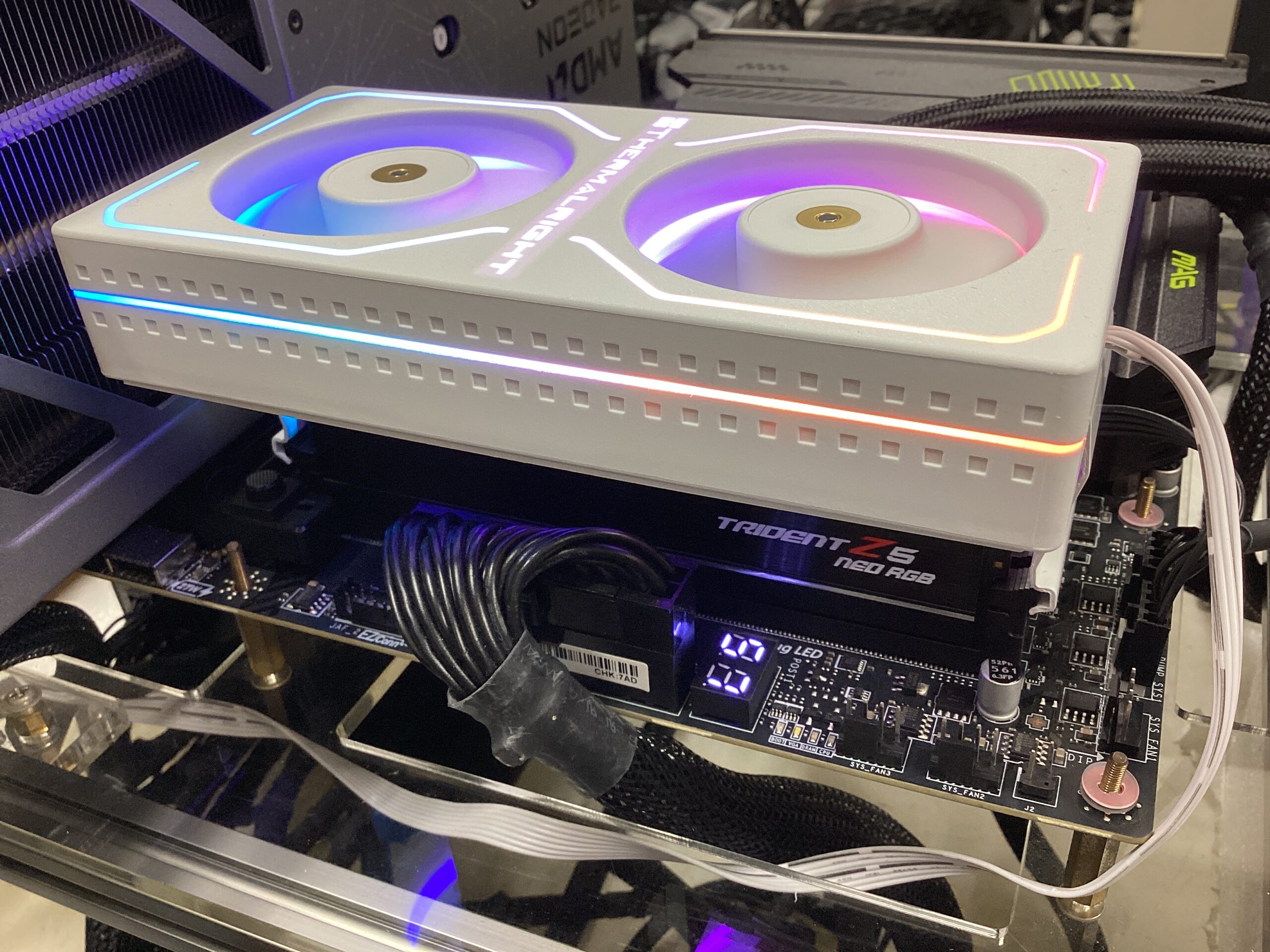 Thermalright「MC-2 ARGB」をヒートスプレッダー付きDDR5メモリに取り付けた検証環境